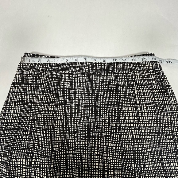 NWOT Talbots Pencil Skirt Size 2 - Picture 12 of 14